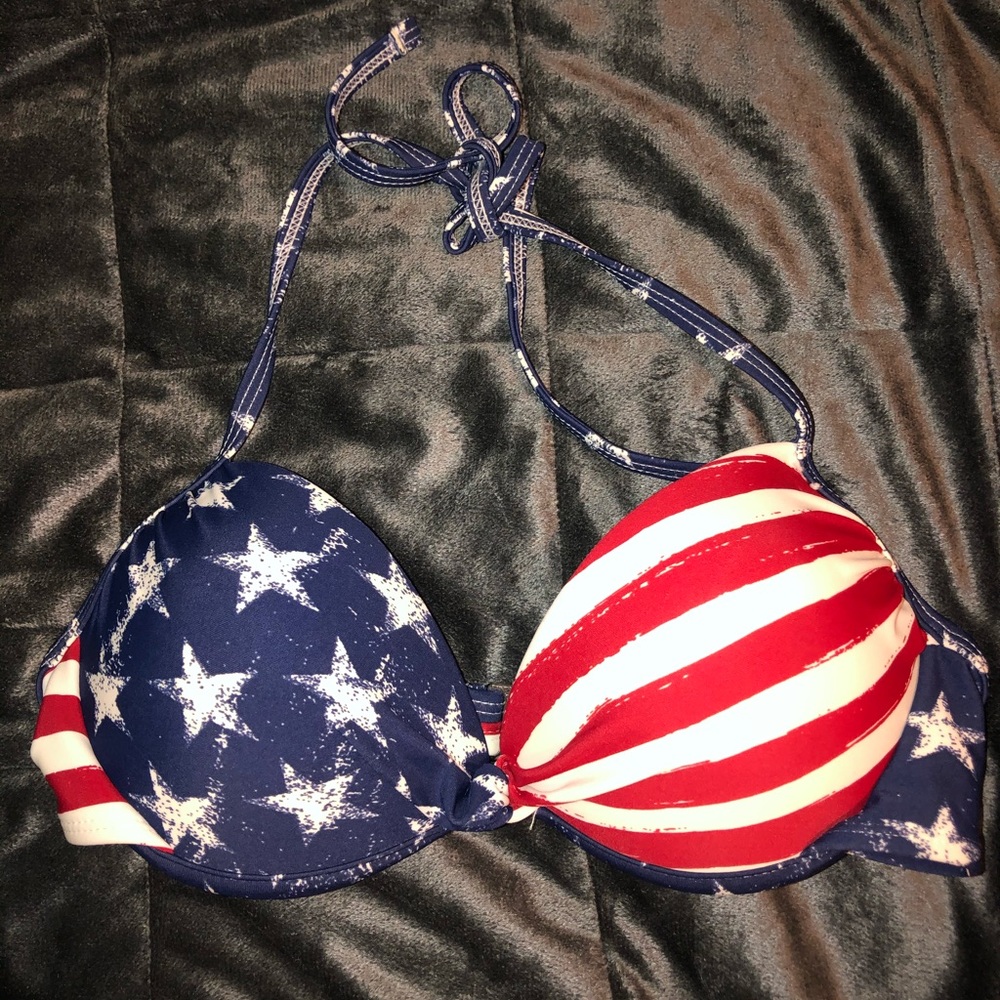 NWOT American Flag Bikini Top